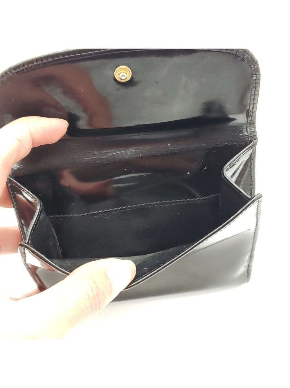 100% Authentic Gucci Leather Wallet 30-101724 - Picture 8 of 11